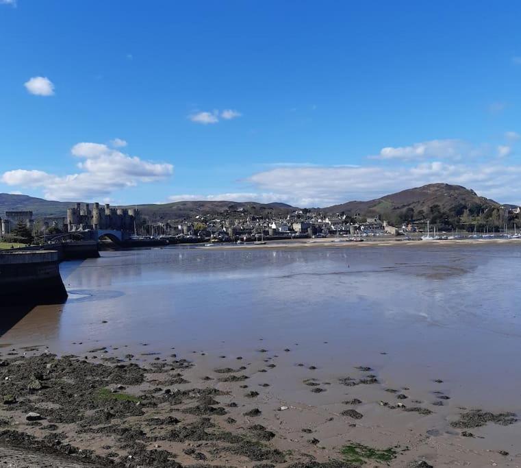 Charming Mid Terrace Cottage Conwy Dış mekan fotoğraf